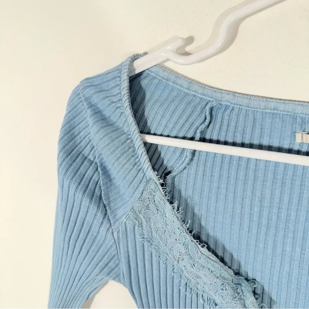 Urban Outfitters Kimchi Blue Lace Button Front Ribbed Long Sleeve Top Small